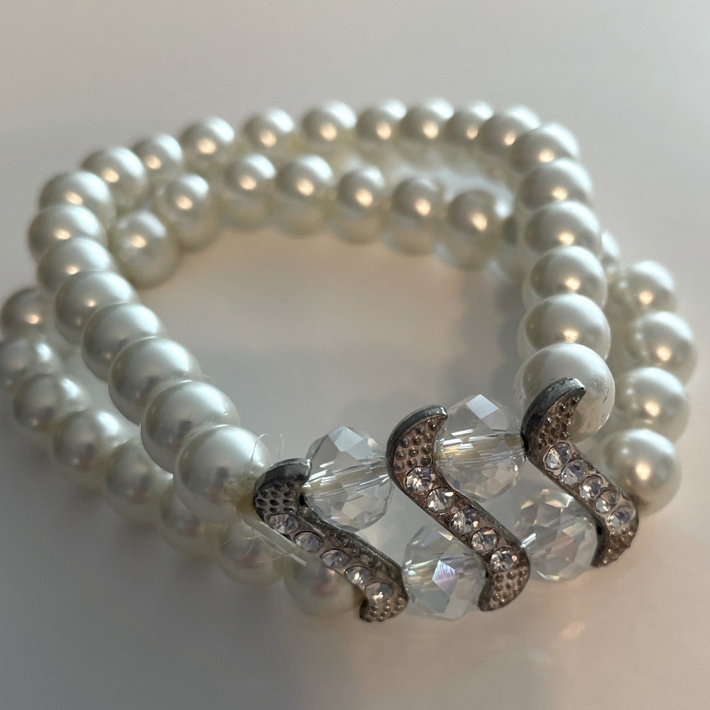 Pearl stretch bracelet